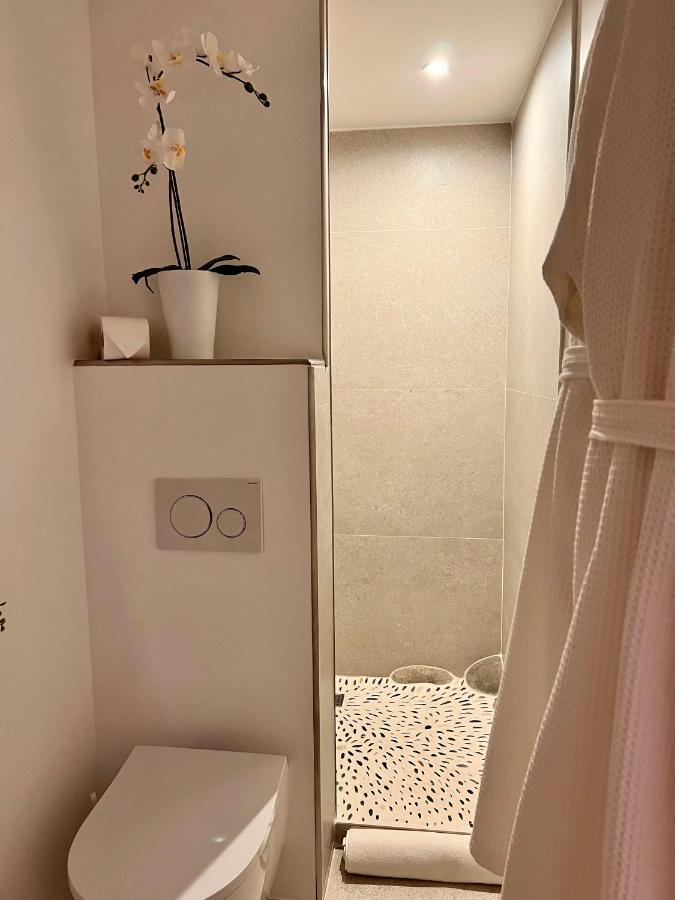 Tamarin & Capucin Suite Balneo Aubagne Extérieur photo