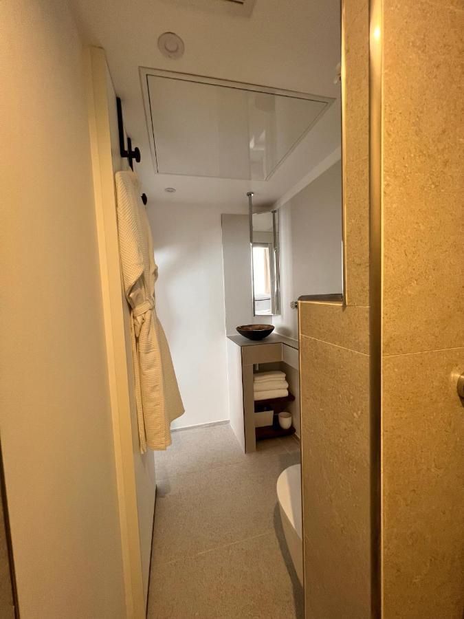 Tamarin & Capucin Suite Balneo Aubagne Extérieur photo